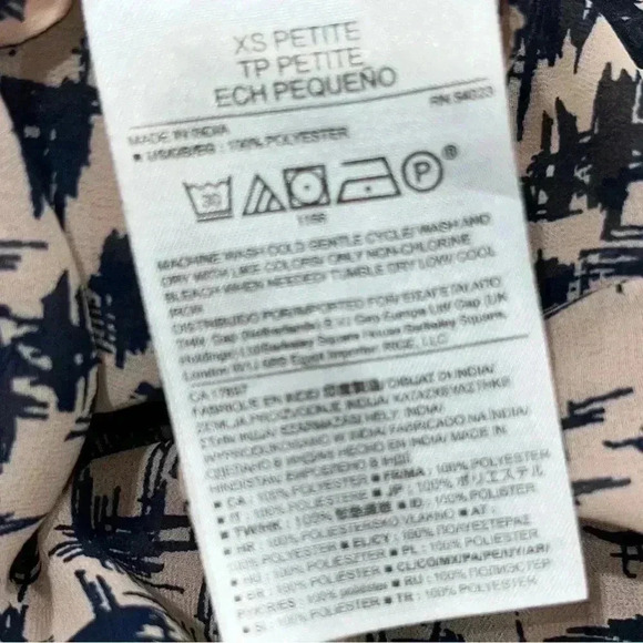 Banana Republic sleeveless abstract print zip back layered top, tank, shirt - Picture 6 of 12